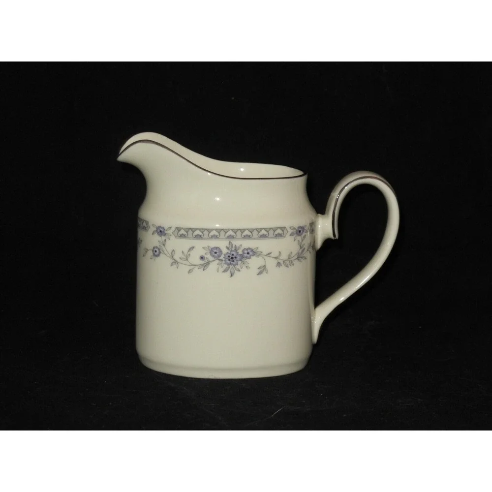 Minton Bellemeade Creamer Blue Flowers Bone‎ China England
